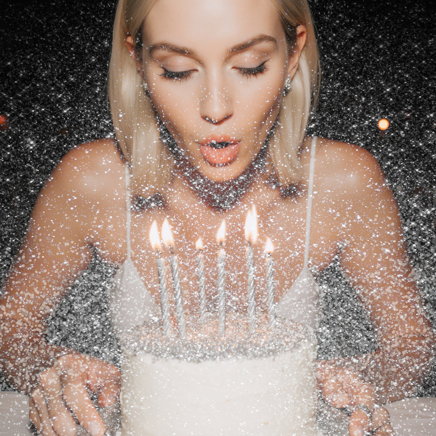 Ready to Shoot – Blow Glitter Cake / Kit de Estilo para Tartas